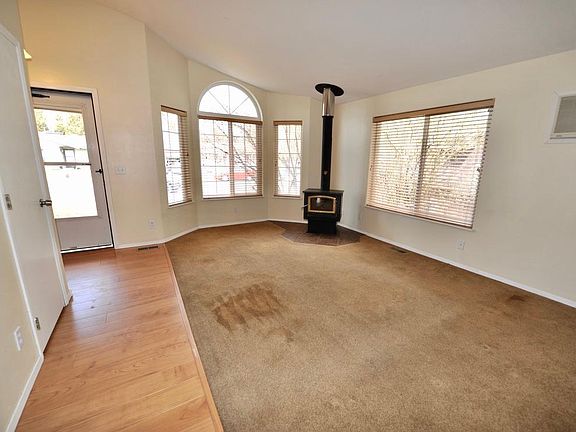 2nd image of 1506 E Haycraft Ave