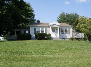 18756 Harmony Church Rd, Leesburg, VA 20175