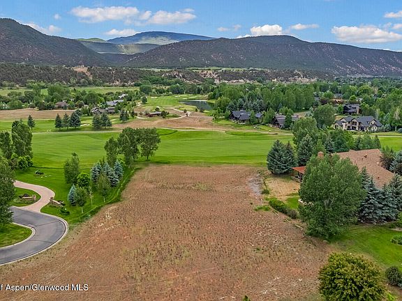 2nd image of 67 Alpen Glo Ln
