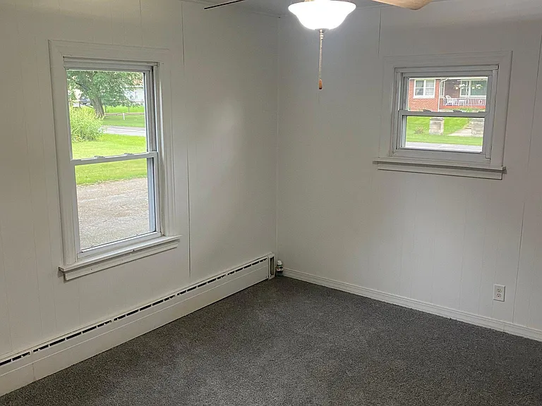 2200 Oak Ln — Photo 10