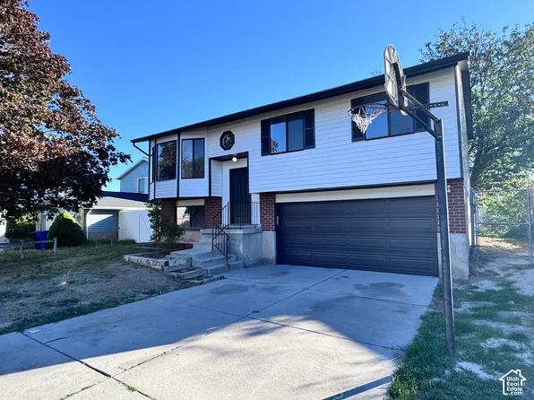 6119 S Park Wood Dr, Salt Lake City, UT 84118