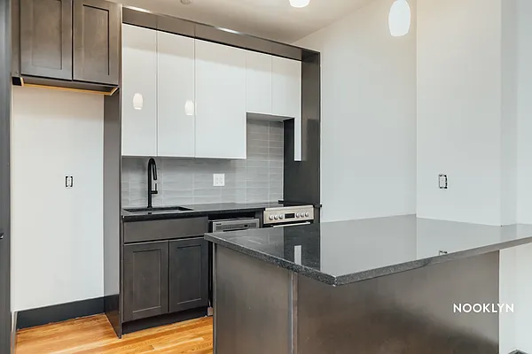 Rented by Nooklyn NYC LLC | media 8