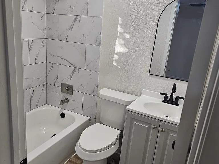 347 Ware Blvd #13 — Photo 2