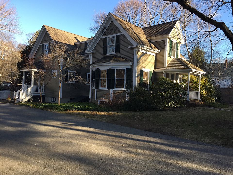 1st image of 386 Essex St