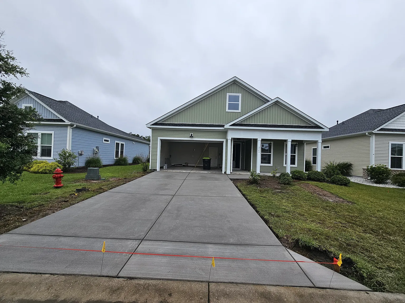 4 bed, 2035 sqft, $2,400 — Photo 1