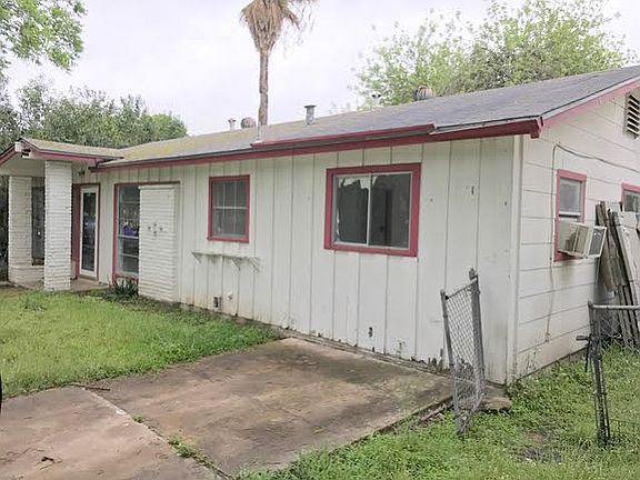 3rd image of 7510 Westlyn Dr