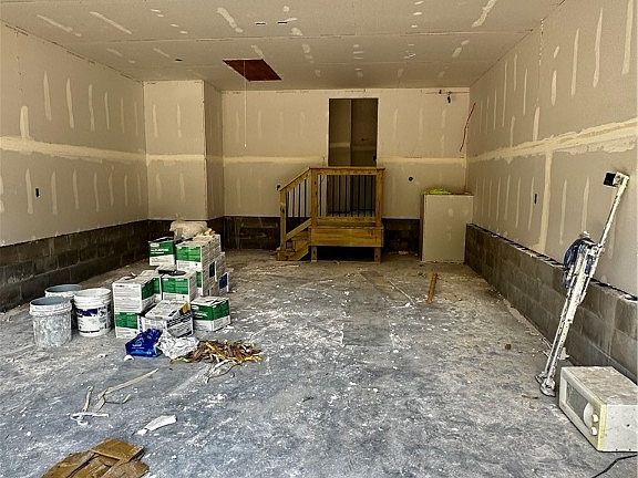 2nd image of 19 Reading Ln