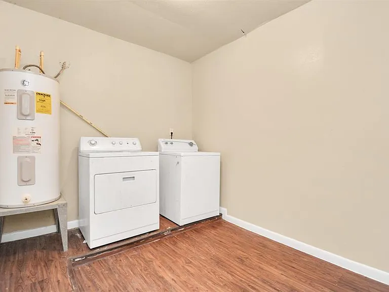 4803 Beechaven St — Photo 22