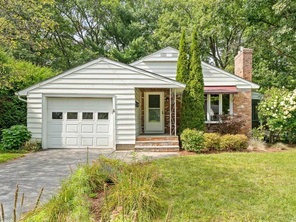 106 Killarney Road, Burlington, VT 05408