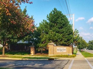 7421 Claridge Dr #C, Bridgeview, IL 60455
