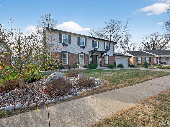 3rd image of 1209 Brushwood Cir