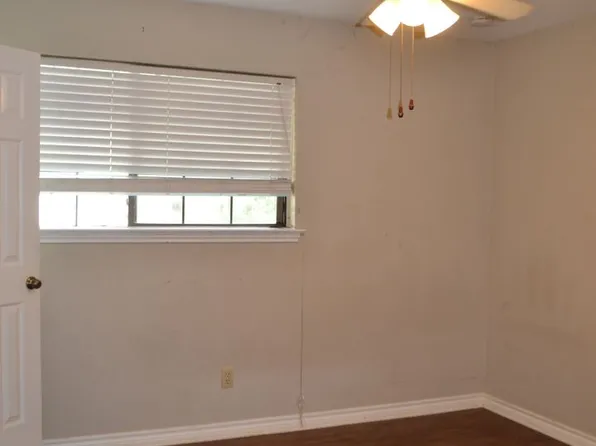 404 Benjamin St, Denton, TX 76207