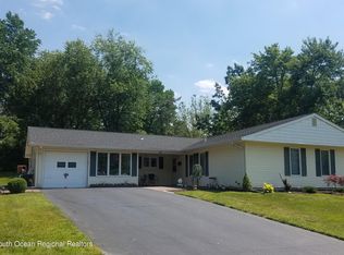 15 Deerfield Ln, Aberdeen, NJ 07747