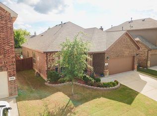 2804 Frontier Dr, Denton, TX 76210