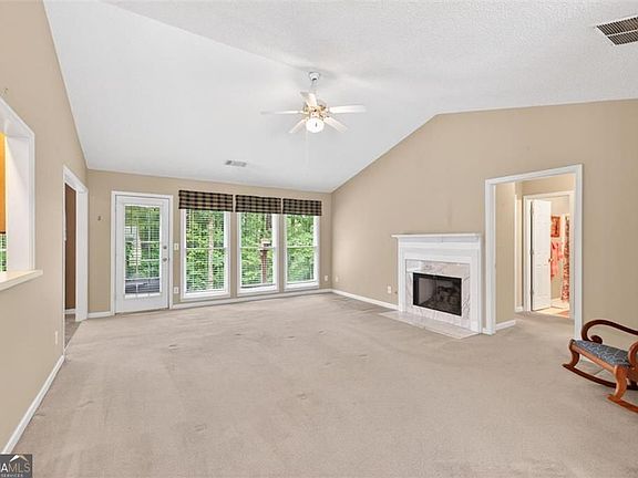 5th image of 1260 Hannah Ct SE