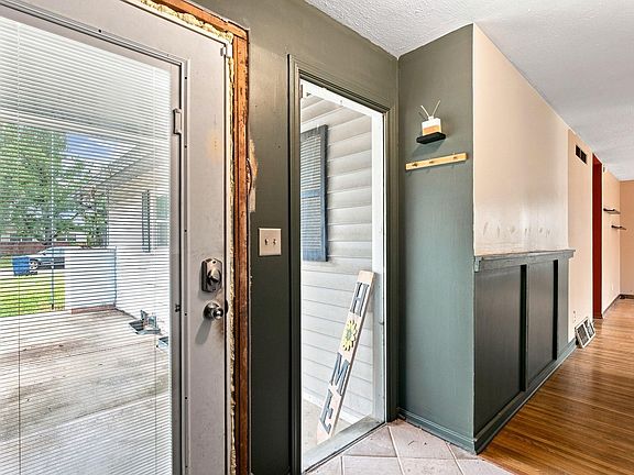 5th image of 1217 W Dallas St