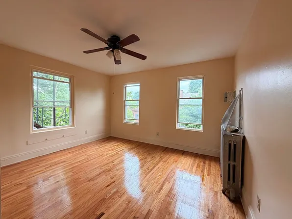 17 Grand St APT 2, Poughkeepsie, NY 12601