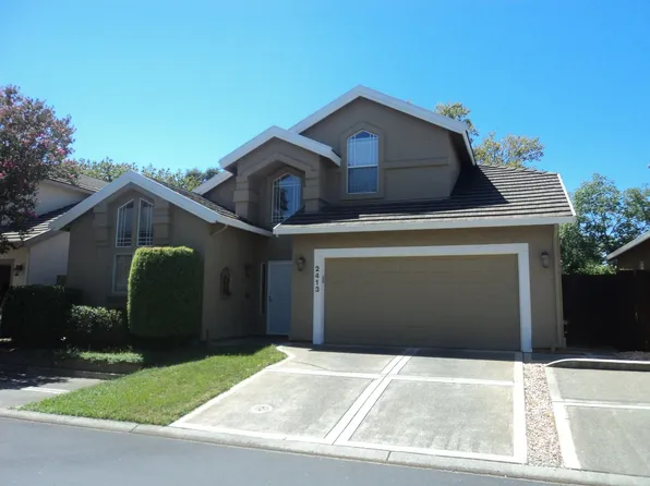 2413 Fallwater Ln, Carmichael, CA 95608