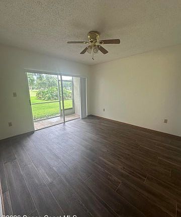 5th image of 1600 Woodland Dr #1