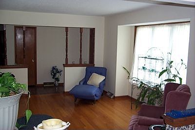 Spacious living room