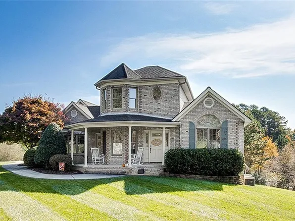 511 Sykes Farm Rd, Asheboro, NC 27205