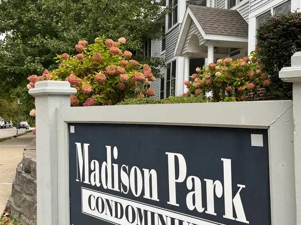 353 S Madison St, Bloomington, IN 47403