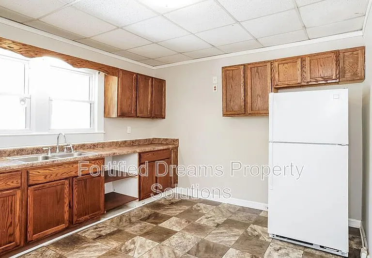 842 Efird St — Photo 6