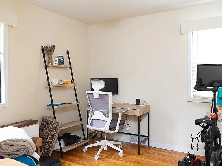 25863 Woodward Ave #203 — Photo 4