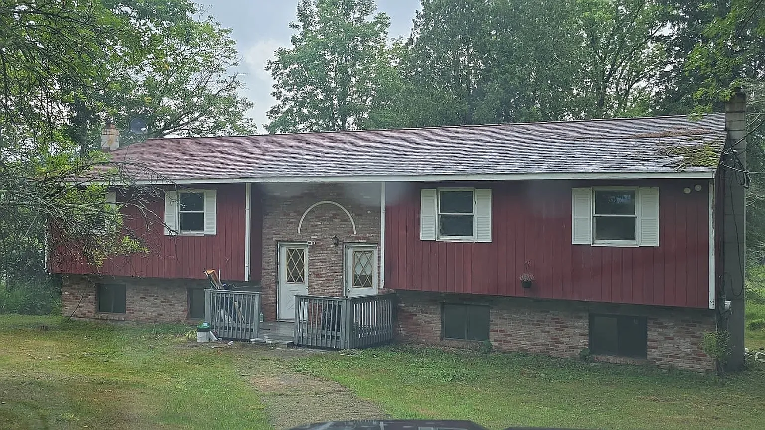 3 bed, $2,000 — Photo 1