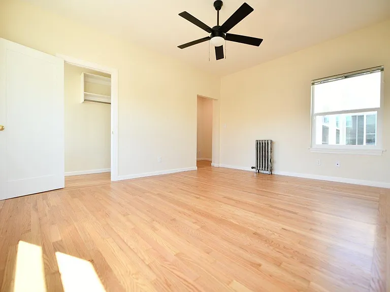 200 Wayne Ave #19 — Photo 6