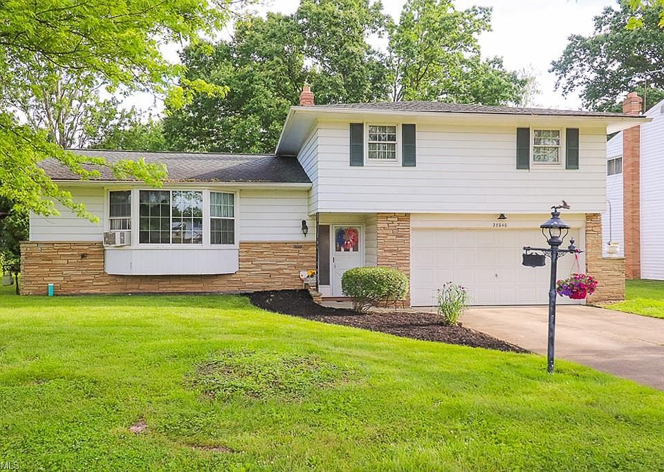 1st image of 28040 Terrace Dr