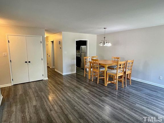 5th image of 134 Manhattan Ct #134
