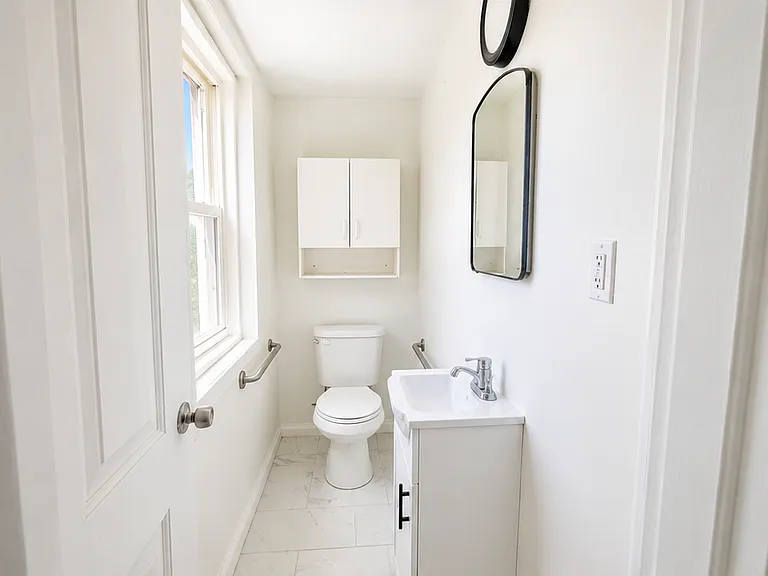 530 Oglethorpe St NE — Photo 3