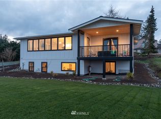 1229 Canterbury Ln, Oak Harbor, WA