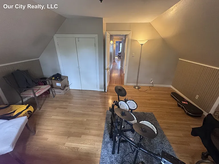 31 Stoughton St #2 — Photo 11