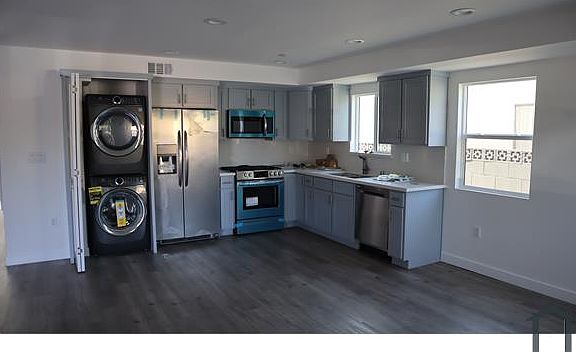 3rd image of 5239 Auckland Ave #5239