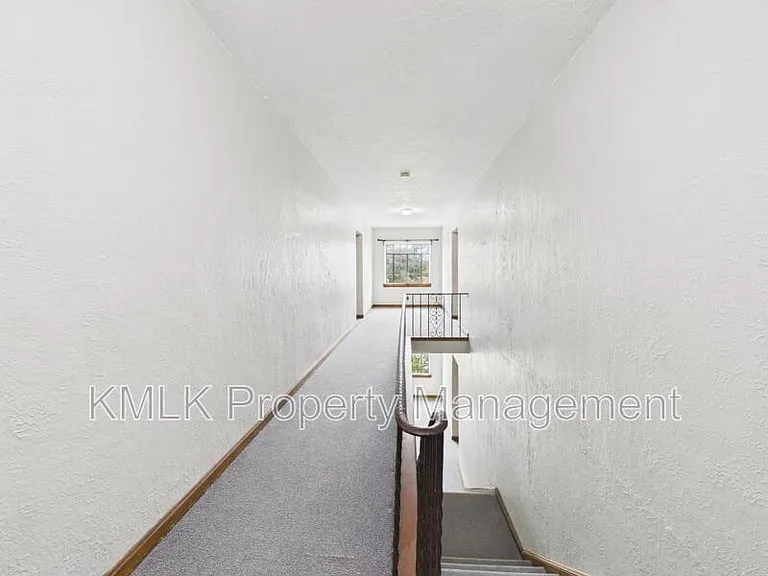1352 Kenilworth Ave — Photo 7