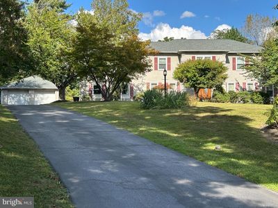 10 Gum Tree Rd, Lafayette Hill, PA, 19444