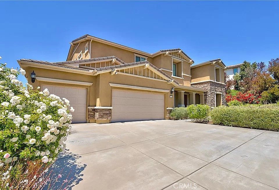 1st image of 37825 Mockingbird Ave