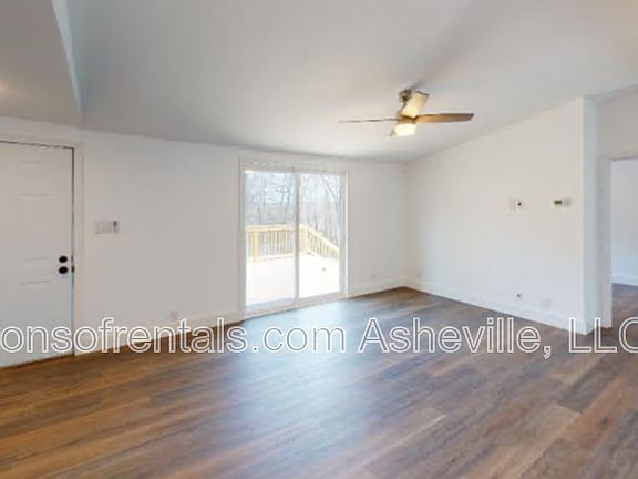 3rd image of 70 Woodscape Dr