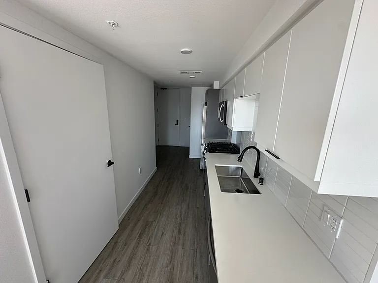 1100 W Temple St — Photo 10