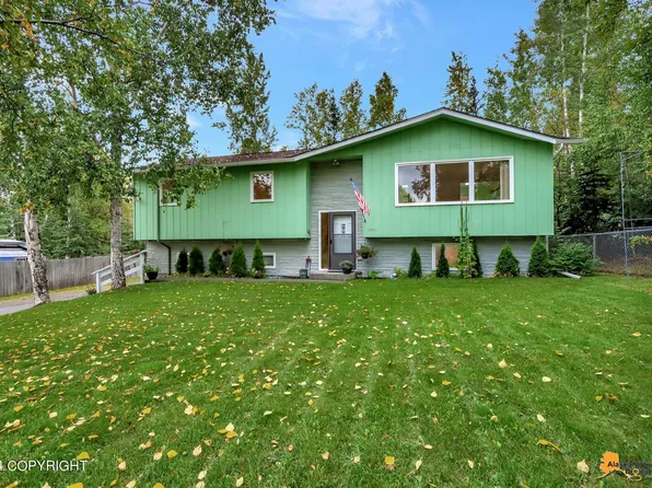 16443 Carla St, Eagle River, AK 99577
