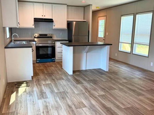 212 Red Gate Xing, Maynardville, TN 37807
