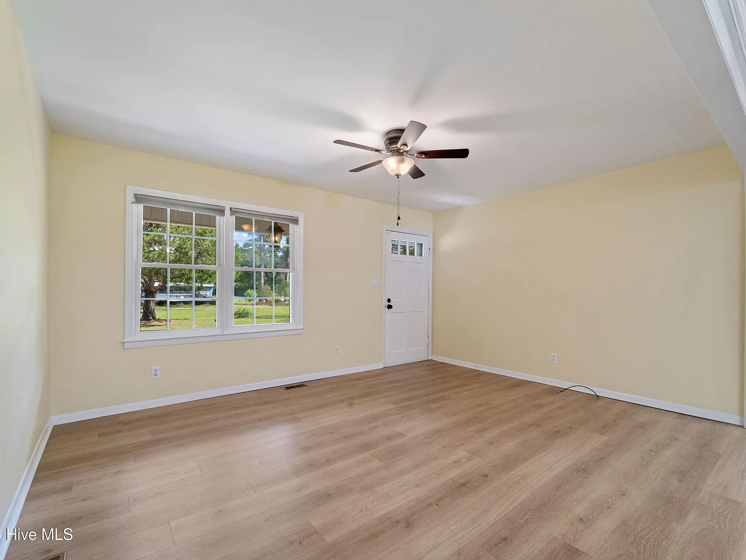 3 bed, 1.0 bath, 1067 sqft, $1,495 — Photo 4