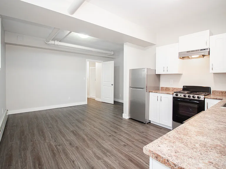 834 Grosvenor Ave #A — Photo 20