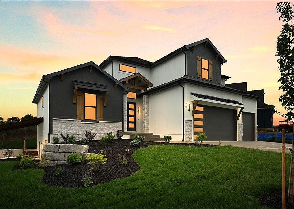1st image of 3101 NW Berkebile Ln