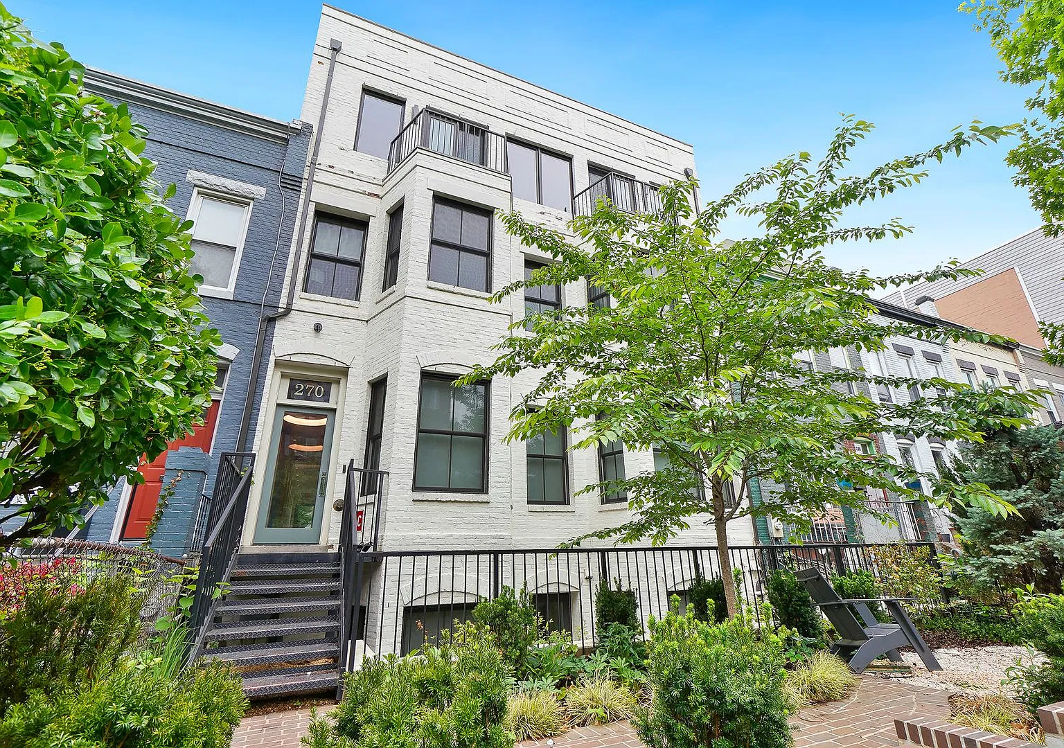 Beautiful 2 Bed, 2.5 Bath Home in Capitol Hill | Private Deck, Modern Kitchen & In-Unit Laundry! — Photo 1