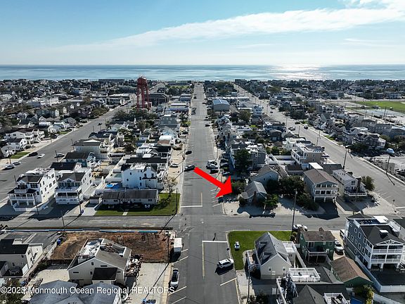 5th image of 446 Amber Street
