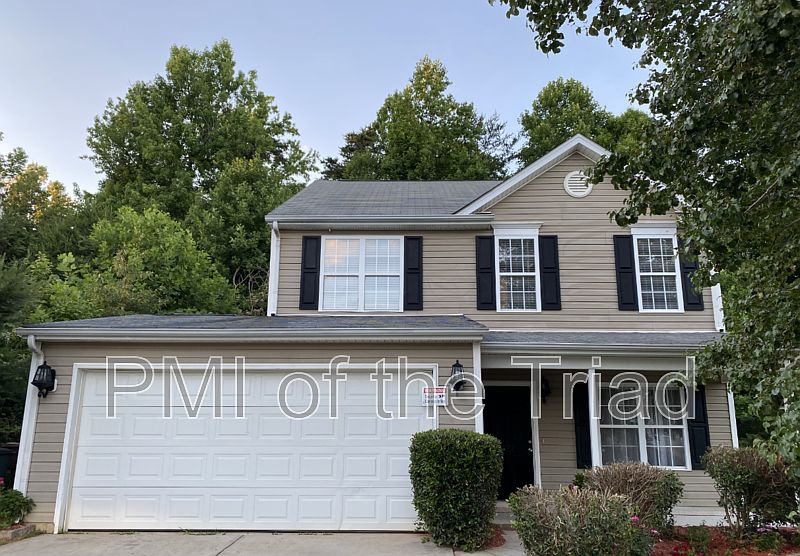 1st image of 121 Kinnley Ct