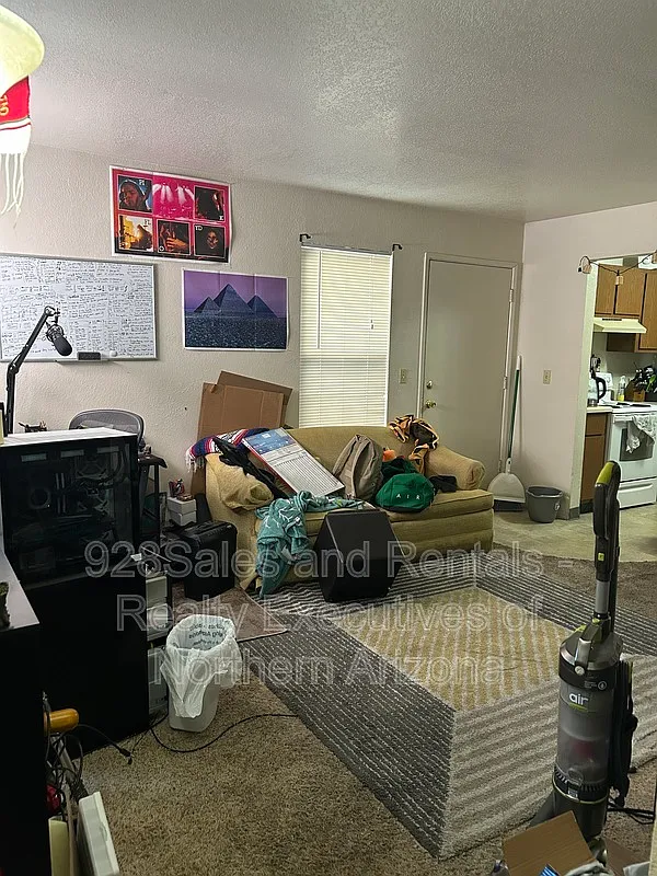 1 bed, 1.0 bath, 520 sqft, $1,325 — Photo 2